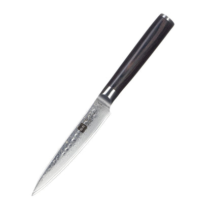 Kyotsu Allzweckmesser aus Damaststahl als edle Produktaufnahme auf weissem Hintergrund – klare Detailansicht.