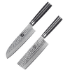 Produktaufnahme des Kyotsu Santoku-Messer und Nakiri-Messer aus 67 Lagen Damaststahl und Pakkaholz-Griff