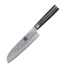 Produktaufnahme des Kyotsu Santoku-Messer mit Hammerschlag aus 67 Lagen Damaststahl und Pakkaholz-Griff